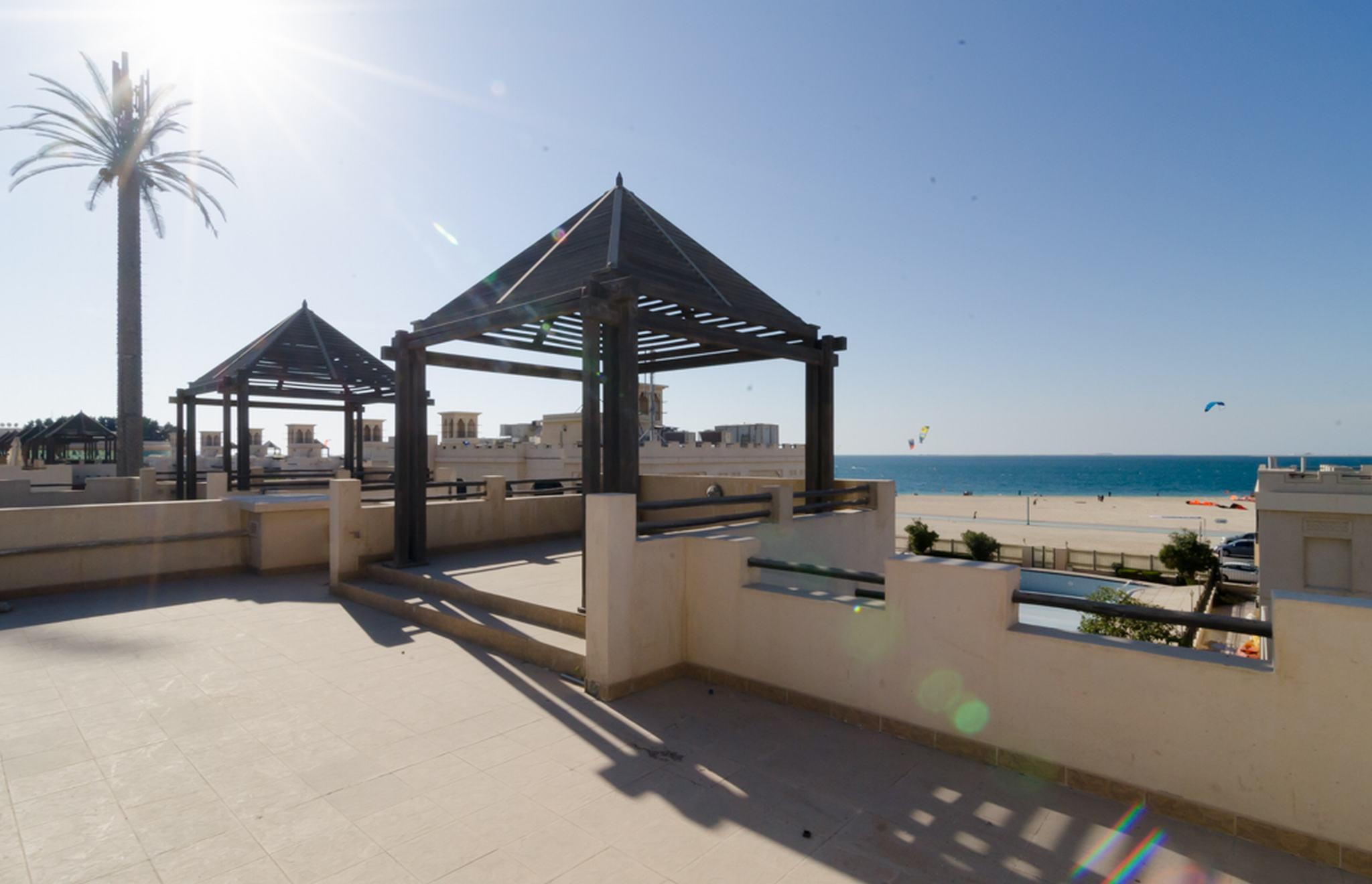 Roda Beach Resort Dubai Exterior photo